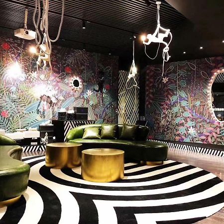 Onehome Art Hotel Shanghai Bagian luar foto